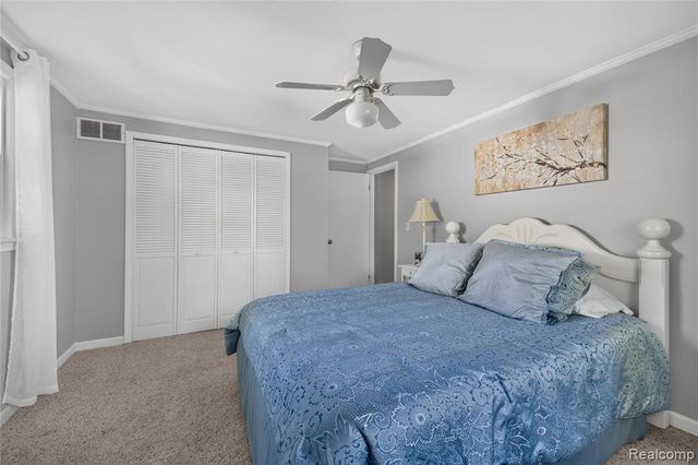 8841 Thorntree Drive, Grosse Ile, MI 48138