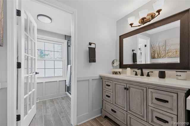 8841 Thorntree Drive, Grosse Ile, MI 48138