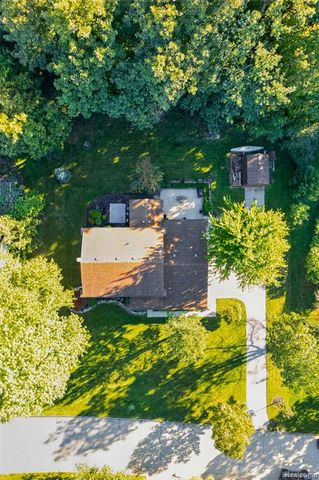 8841 Thorntree Drive, Grosse Ile, MI 48138