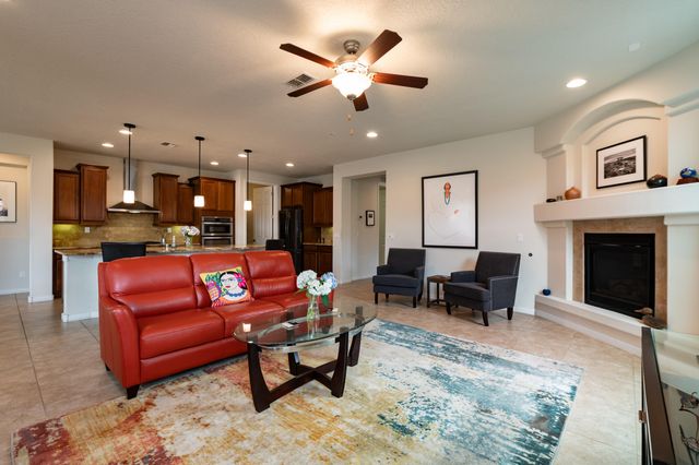 9256 Bear Lake Way NW, Albuquerque, NM 87120