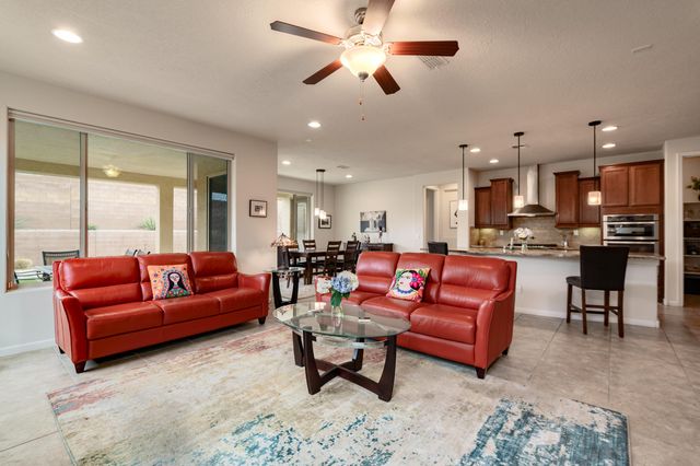 9256 Bear Lake Way NW, Albuquerque, NM 87120