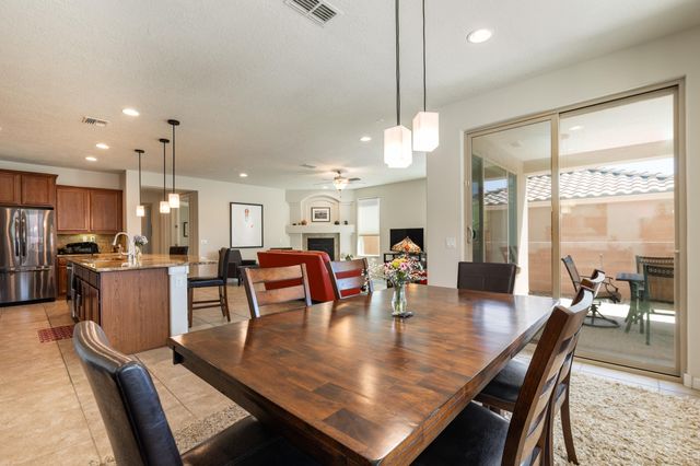 9256 Bear Lake Way NW, Albuquerque, NM 87120