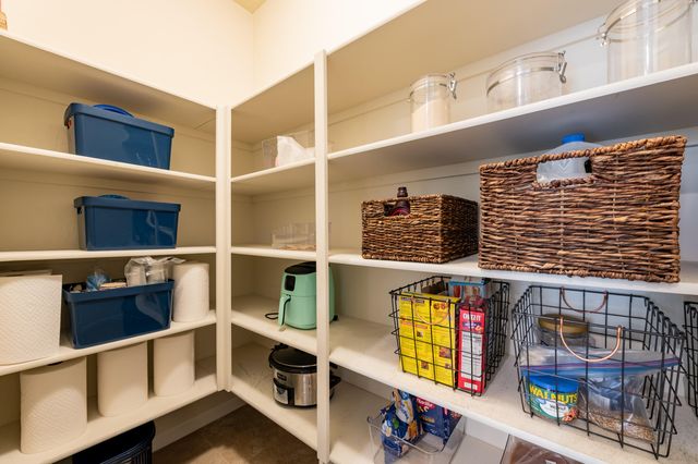 9256 Bear Lake Way NW, Albuquerque, NM 87120