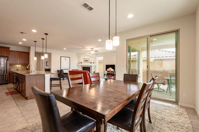 9256 Bear Lake Way NW, Albuquerque, NM 87120