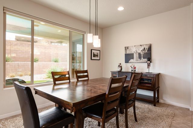 9256 Bear Lake Way NW, Albuquerque, NM 87120