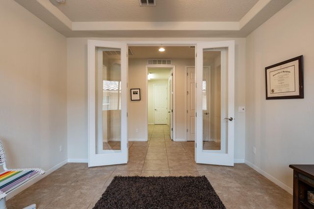 9256 Bear Lake Way NW, Albuquerque, NM 87120