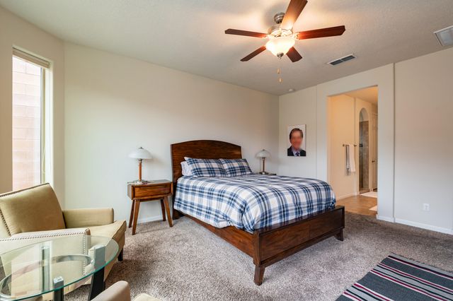 9256 Bear Lake Way NW, Albuquerque, NM 87120