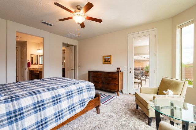 9256 Bear Lake Way NW, Albuquerque, NM 87120