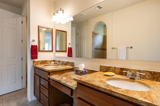 9256 Bear Lake Way NW, Albuquerque, NM 87120