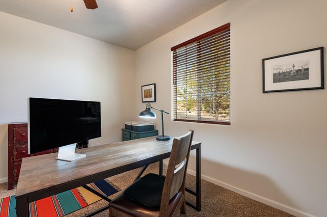 9256 Bear Lake Way NW, Albuquerque, NM 87120