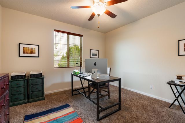 9256 Bear Lake Way NW, Albuquerque, NM 87120