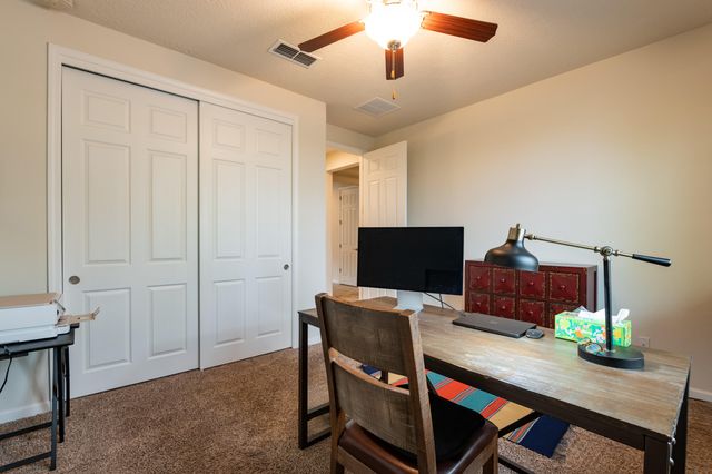 9256 Bear Lake Way NW, Albuquerque, NM 87120