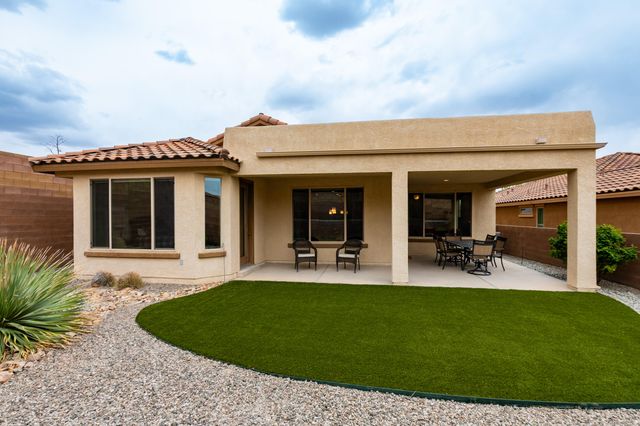 9256 Bear Lake Way NW, Albuquerque, NM 87120