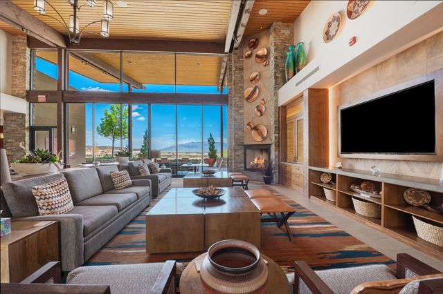 9256 Bear Lake Way NW, Albuquerque, NM 87120