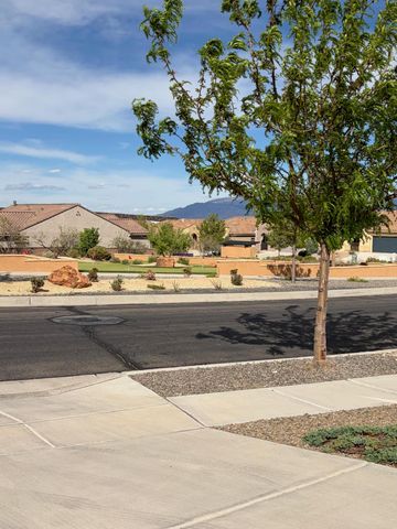 9256 Bear Lake Way NW, Albuquerque, NM 87120