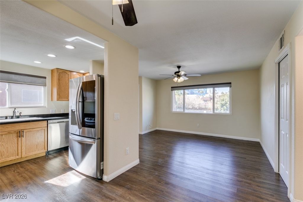Image 10 of property listing at 4626 Grand Drive 4, Las Vegas, NV 89169