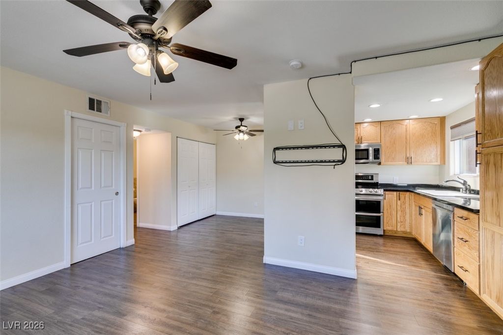 Image 20 of property listing at 4626 Grand Drive 4, Las Vegas, NV 89169