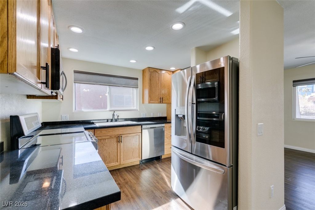 Image 7 of property listing at 4626 Grand Drive 4, Las Vegas, NV 89169