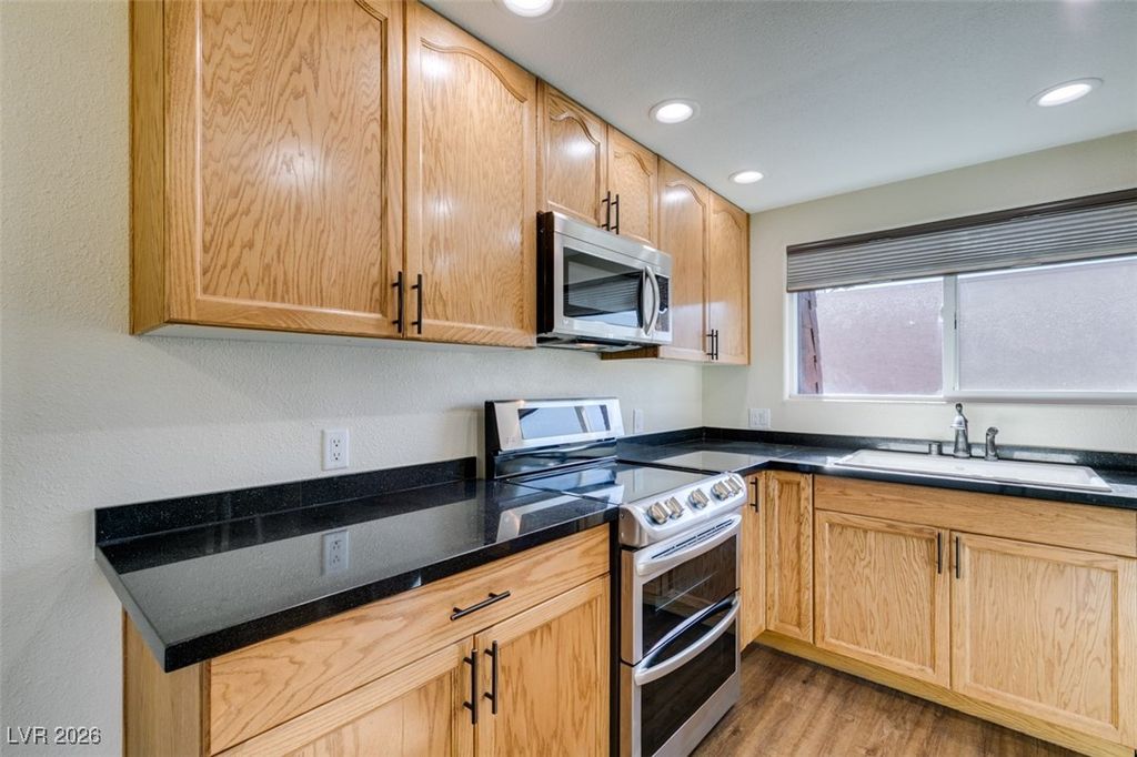 Image 8 of property listing at 4626 Grand Drive 4, Las Vegas, NV 89169