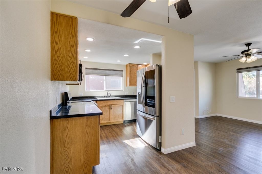 Image 9 of property listing at 4626 Grand Drive 4, Las Vegas, NV 89169