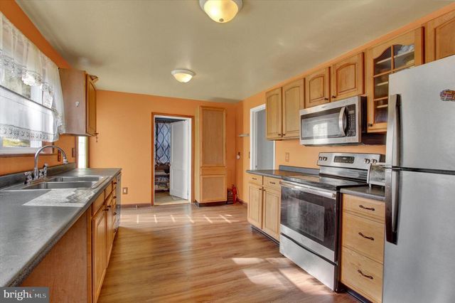 7950 GLENVILLE RD, Glenville, PA 17329