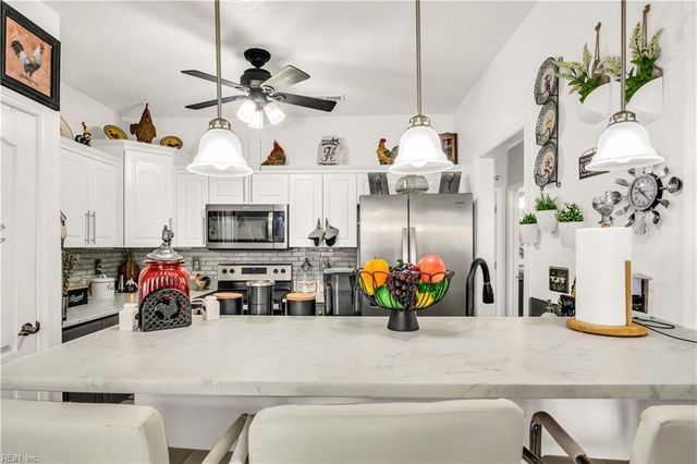 1309 Cheriton LN, Suffolk, VA 23434