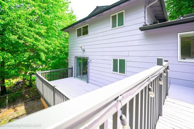 19306 74th Avenue W, Lynnwood, WA 98036