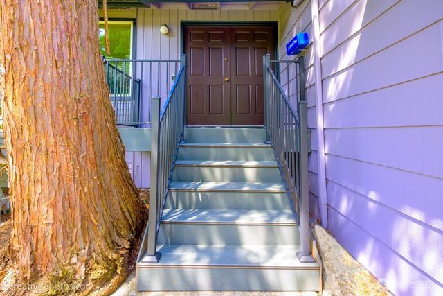 19306 74th Avenue W, Lynnwood, WA 98036