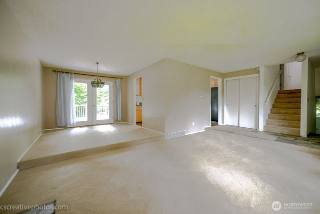 19306 74th Avenue W, Lynnwood, WA 98036