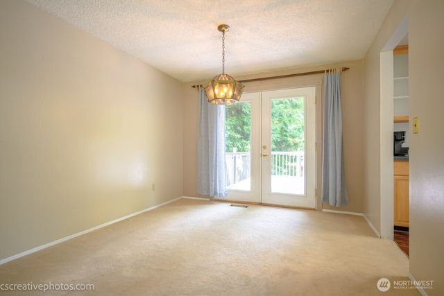 19306 74th Avenue W, Lynnwood, WA 98036