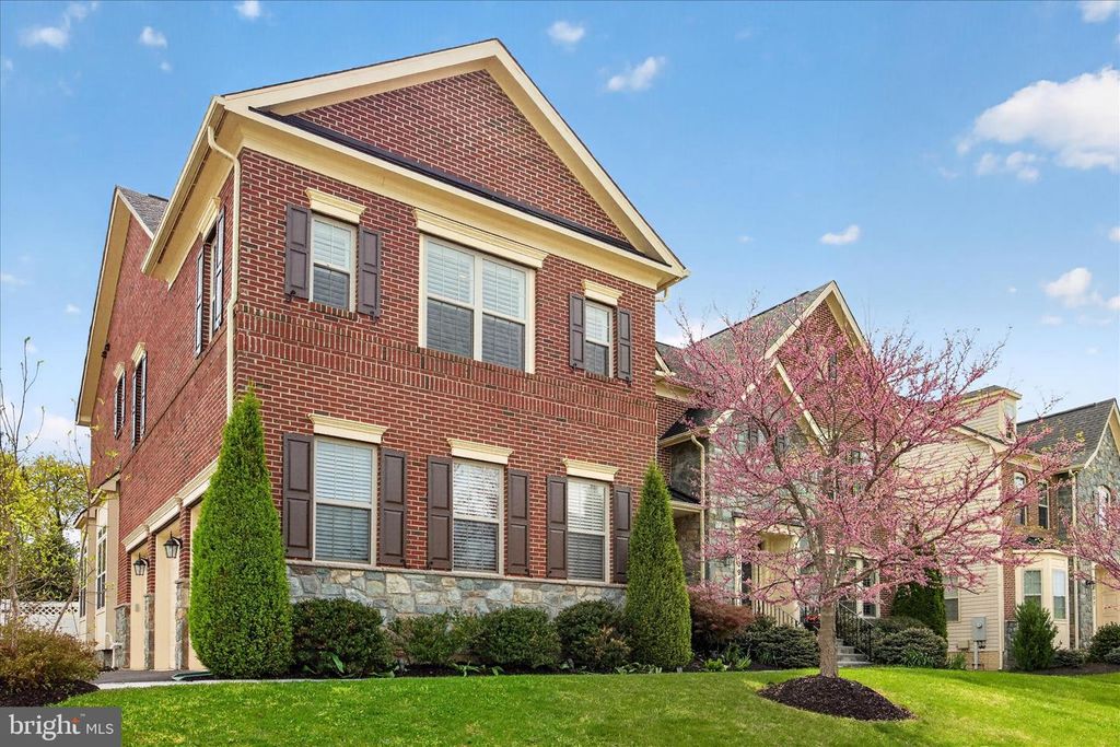 Image 109 of property listing at 22109 WINDING WOODS WAY, Clarksburg, MD 20871