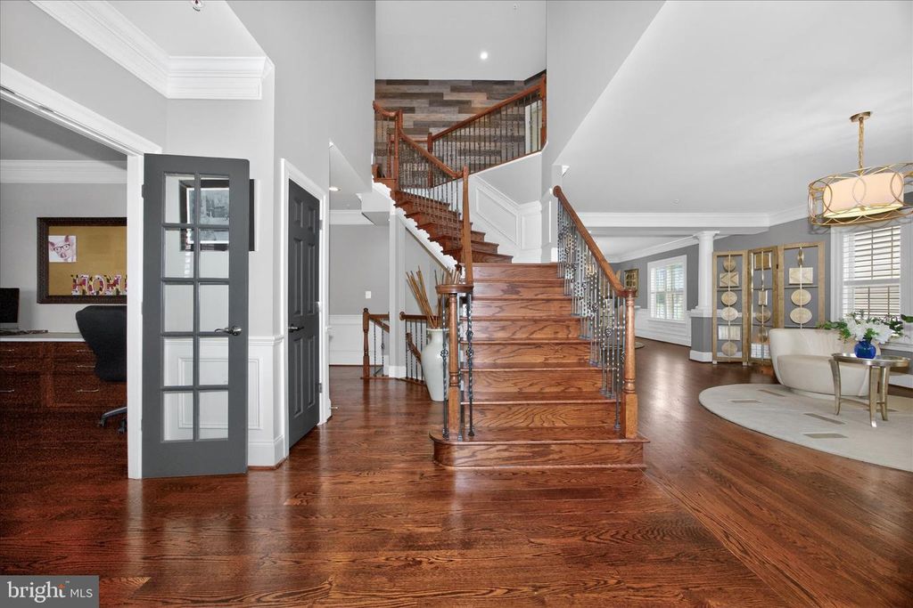 Image 6 of property listing at 22109 WINDING WOODS WAY, Clarksburg, MD 20871