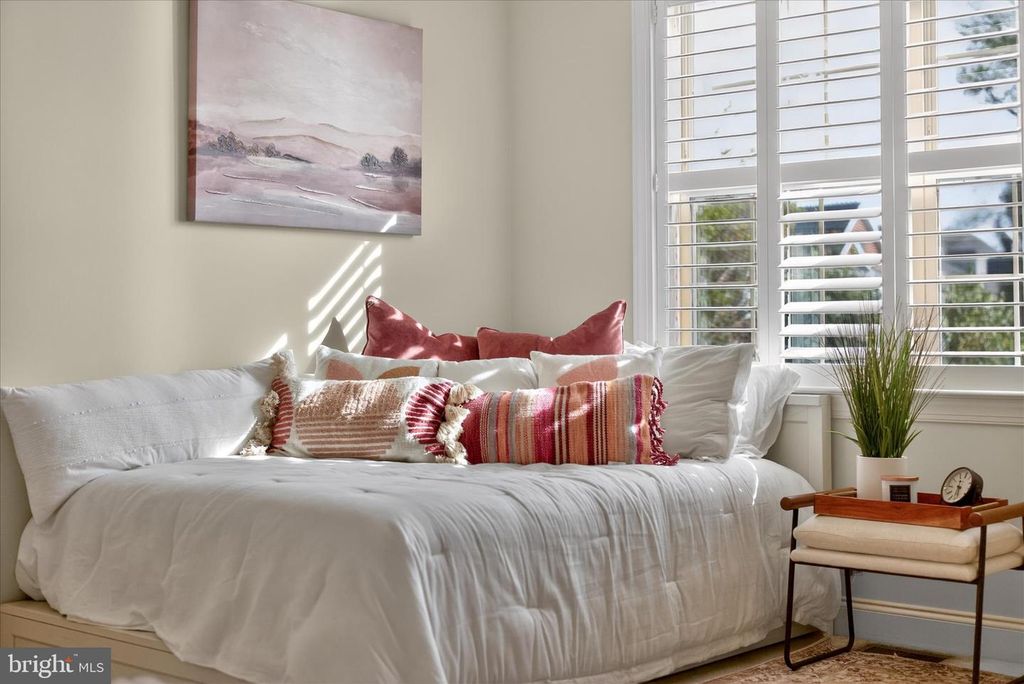 Image 76 of property listing at 22109 WINDING WOODS WAY, Clarksburg, MD 20871