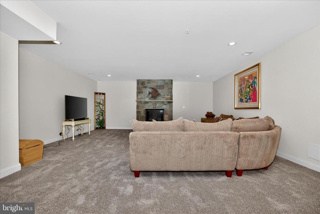 Image 91 of property listing at 22109 WINDING WOODS WAY, Clarksburg, MD 20871