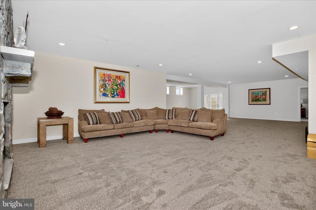 Image 93 of property listing at 22109 WINDING WOODS WAY, Clarksburg, MD 20871