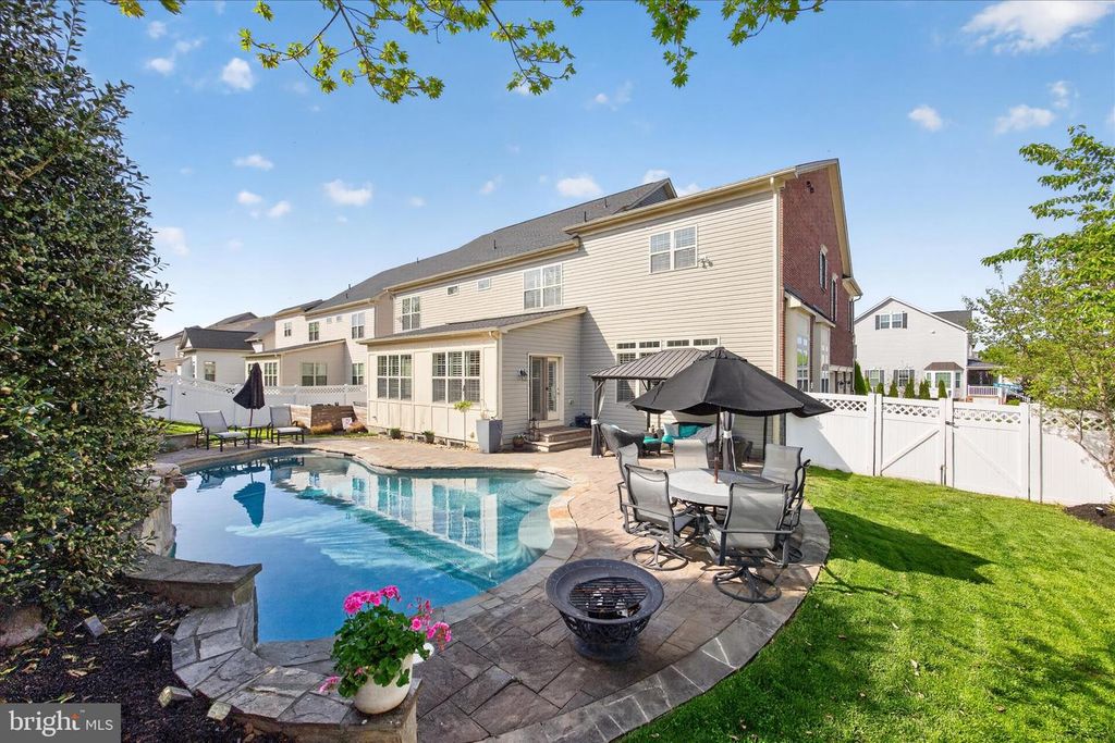 Image 97 of property listing at 22109 WINDING WOODS WAY, Clarksburg, MD 20871