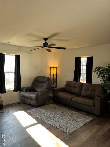 711 Andrews Street, Fredericktown, MO 63645