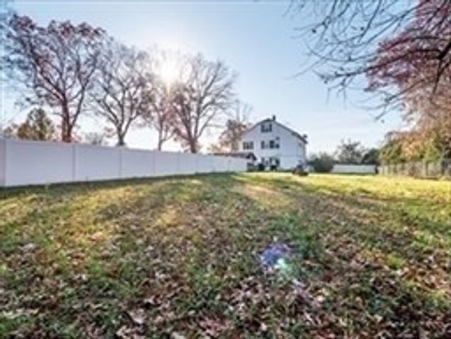 22 Warner St 1, Blackstone, MA 01504