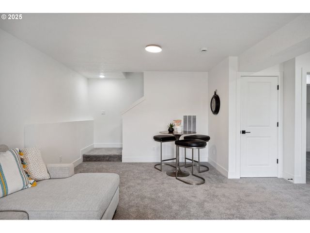 19093 Sw Northridge Ct, Beaverton, OR 97007