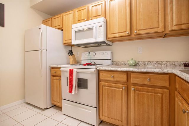 5711 BENTGRASS DRIVE 19-202, Sarasota, FL 34235