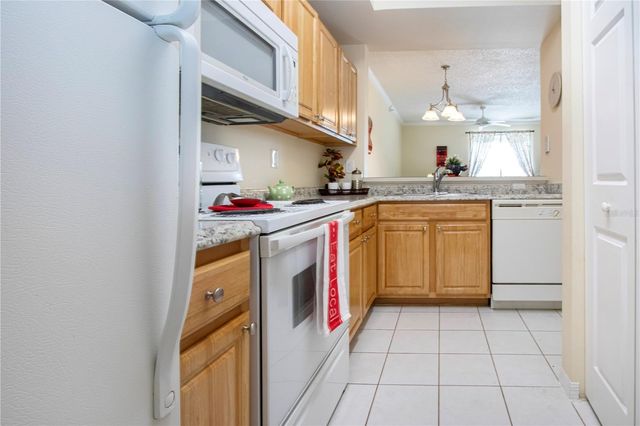 5711 BENTGRASS DRIVE 19-202, Sarasota, FL 34235