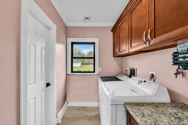 124 Spence Avenue, Holtsville, NY 11742