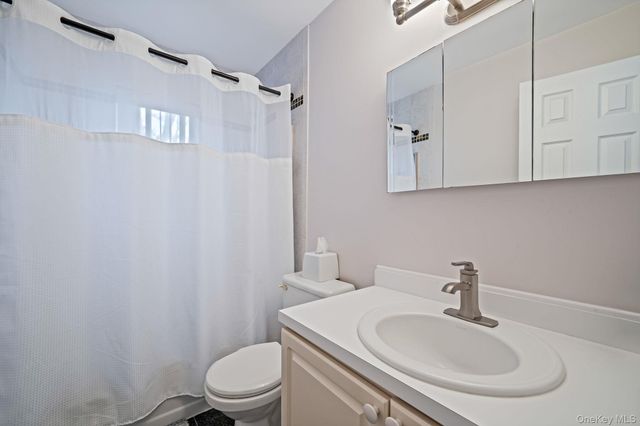 124 Spence Avenue, Holtsville, NY 11742