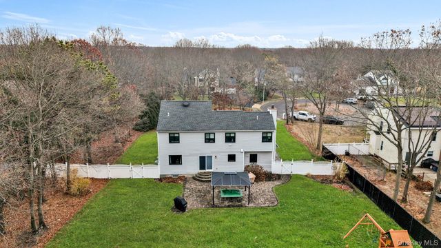 124 Spence Avenue, Holtsville, NY 11742