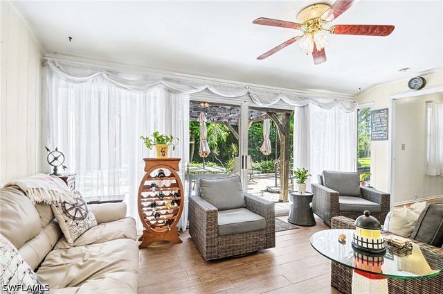 20 Maui CIR 20, Naples, FL 34112