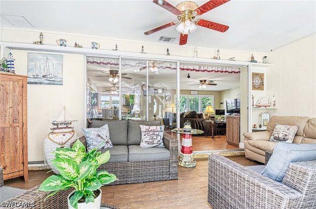 20 Maui CIR 20, Naples, FL 34112