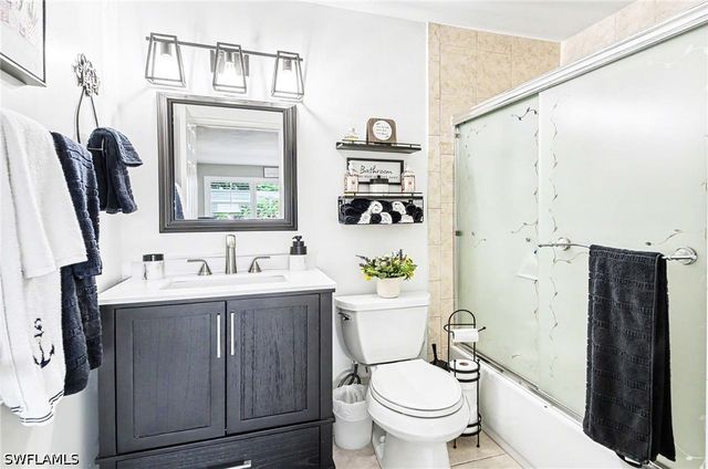 20 Maui CIR 20, Naples, FL 34112