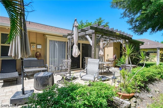 20 Maui CIR 20, Naples, FL 34112