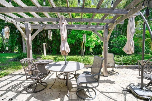 20 Maui CIR 20, Naples, FL 34112