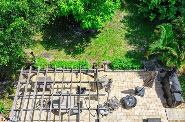 20 Maui CIR 20, Naples, FL 34112